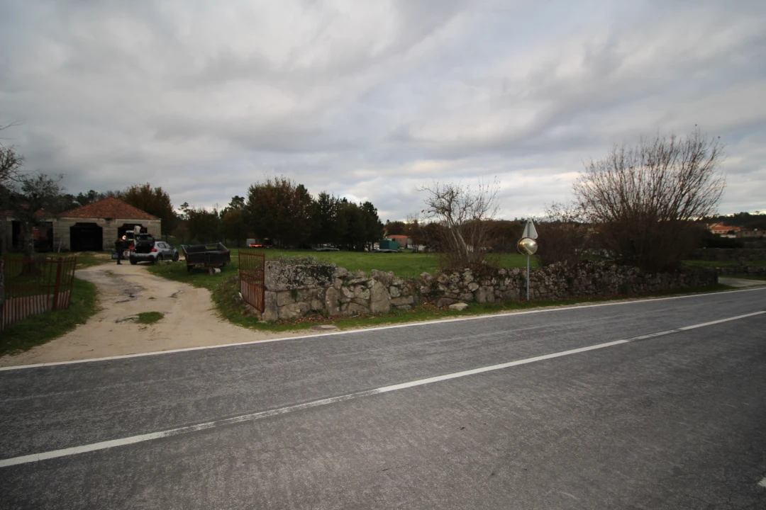 Terreno para Venda em Romãs, Decermilo e Vila Longa Foto 2