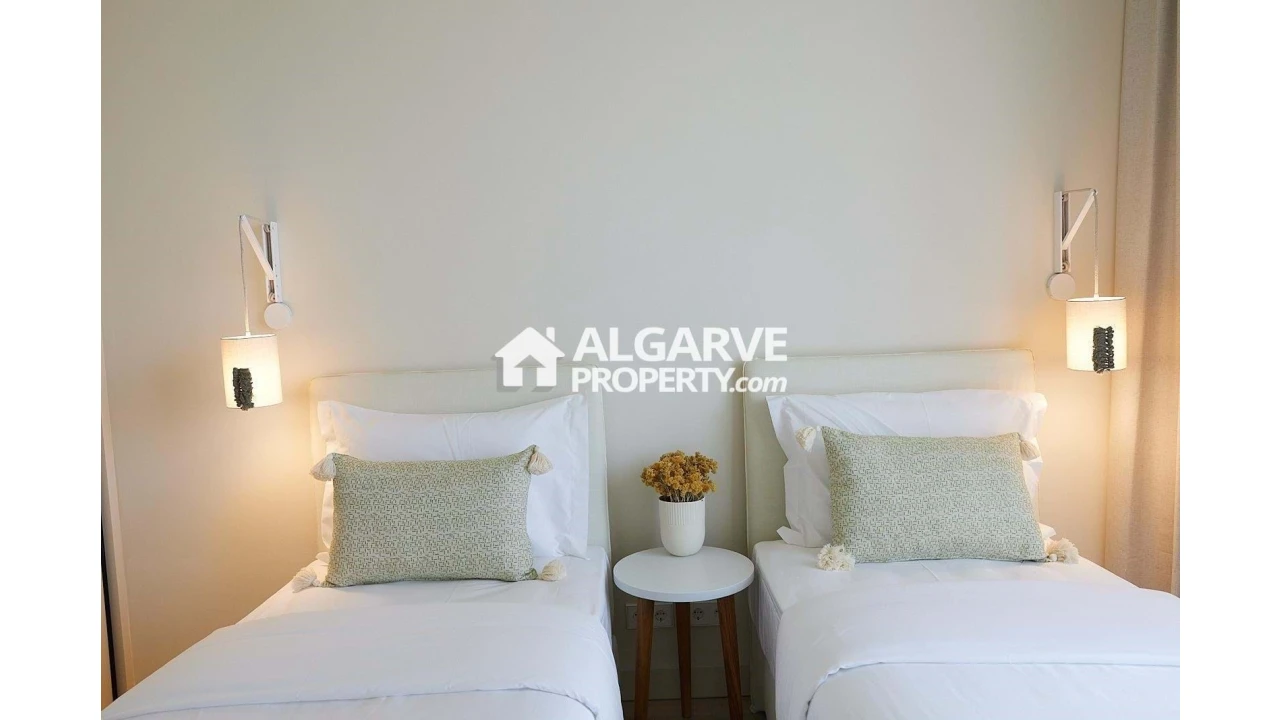 Moradia T3 para Venda em Porches Foto 10