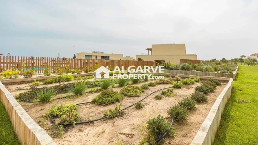 Moradia T3 para Venda em Porches Foto 22