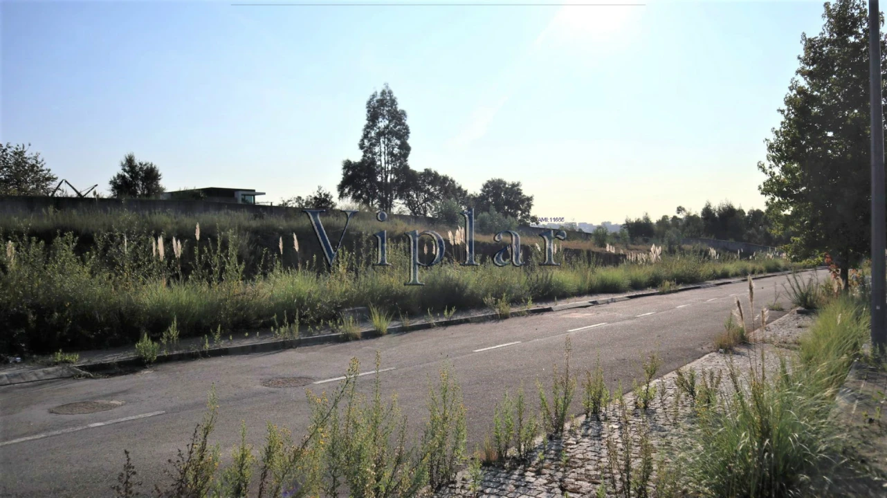 Terreno para Venda em Baguim do Monte (Rio Tinto) Foto 1