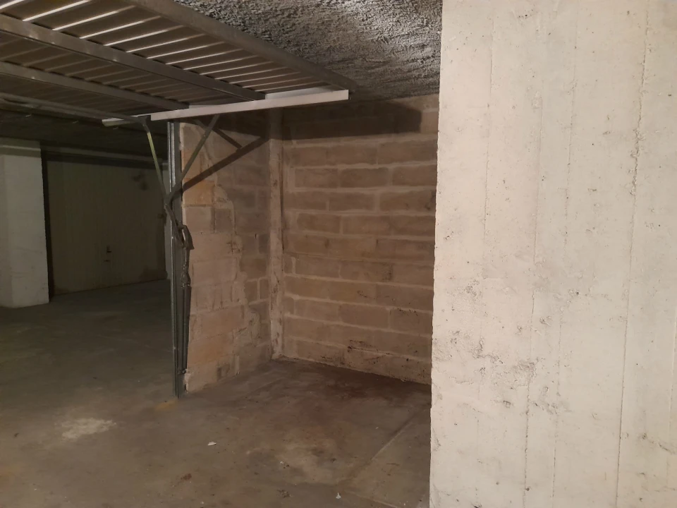 Garagem para Arrendamento em Eiras e São Paulo de Frades Foto 5