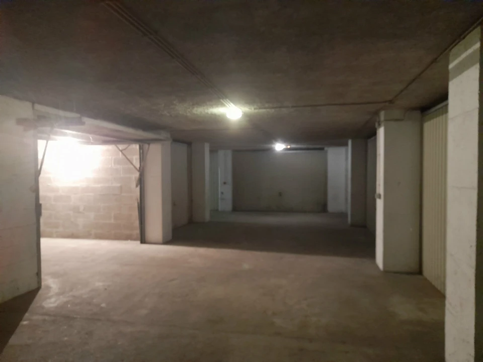 Garagem para Arrendamento em Eiras e São Paulo de Frades Foto 8