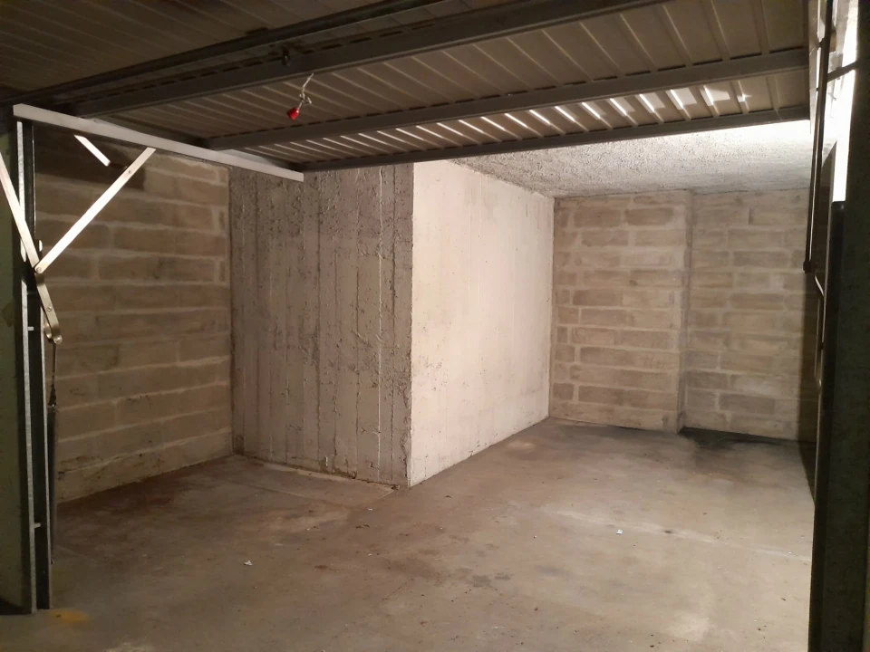 Garagem para Arrendamento em Eiras e São Paulo de Frades Foto 2