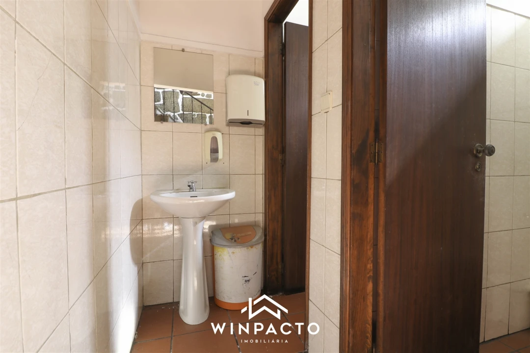 Loja para Venda em Nelas Foto 9