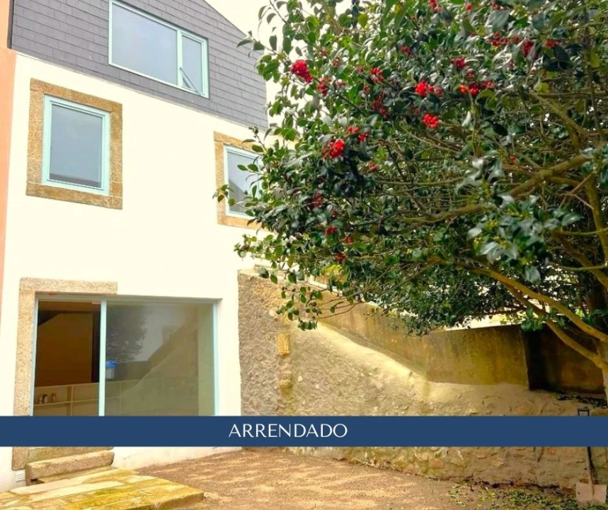 Moradia T3 para Arrendamento em Aldoar, Foz do Douro e Nevogilde Foto 1