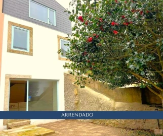 Moradia T3 para Arrendamento em Aldoar, Foz do Douro e Nevogilde