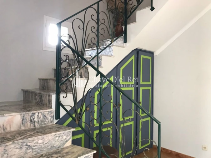 Quinta T6 para Venda em Repeses e São Salvador Foto 3