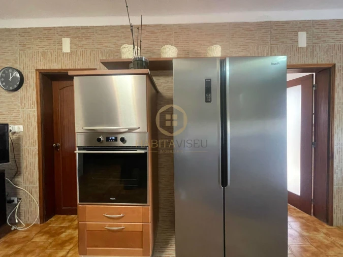 Moradia T6 para Venda em Satão Foto 3