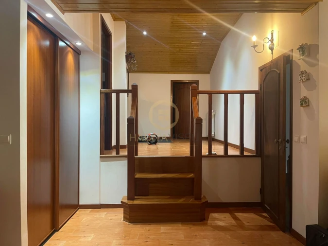 Moradia T6 para Venda em Satão Foto 13