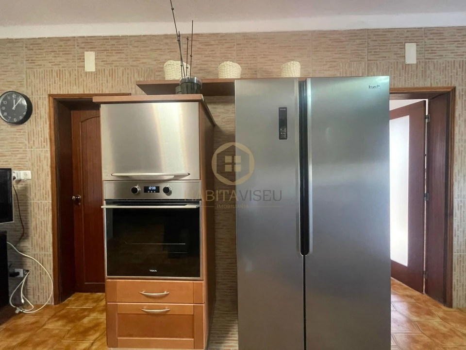 Moradia T6 para Venda em Satão Foto 3