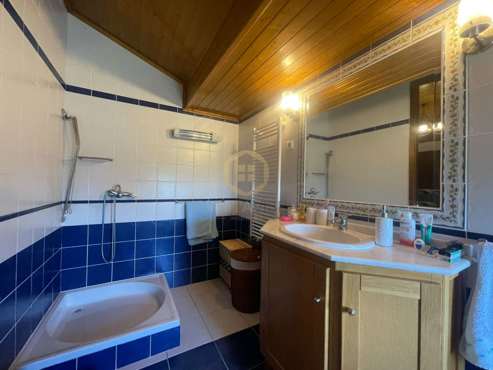 Moradia T6 para Venda em Satão Foto 18