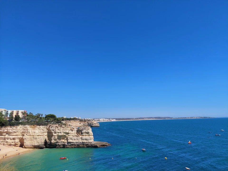 Apartamento T4 para Venda em Armação de Pera Foto 31