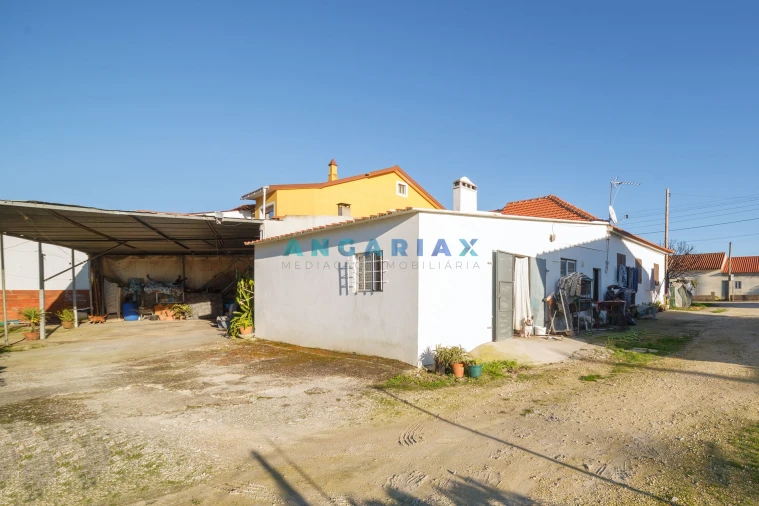 Moradia T4 para Venda em Pedreiras