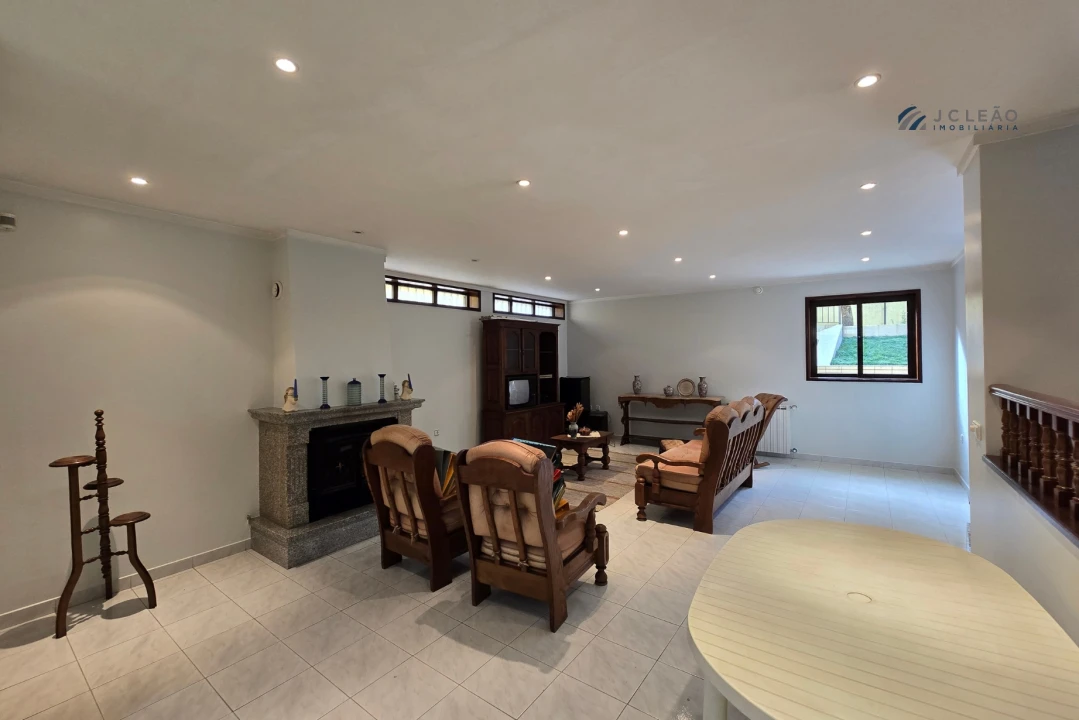 Moradia T5 para Venda em São Mamede de Infesta e Senhora da Hora Foto 44