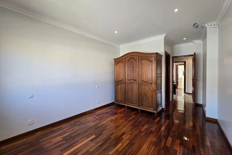 Moradia T5 para Venda em São Mamede de Infesta e Senhora da Hora Foto 33