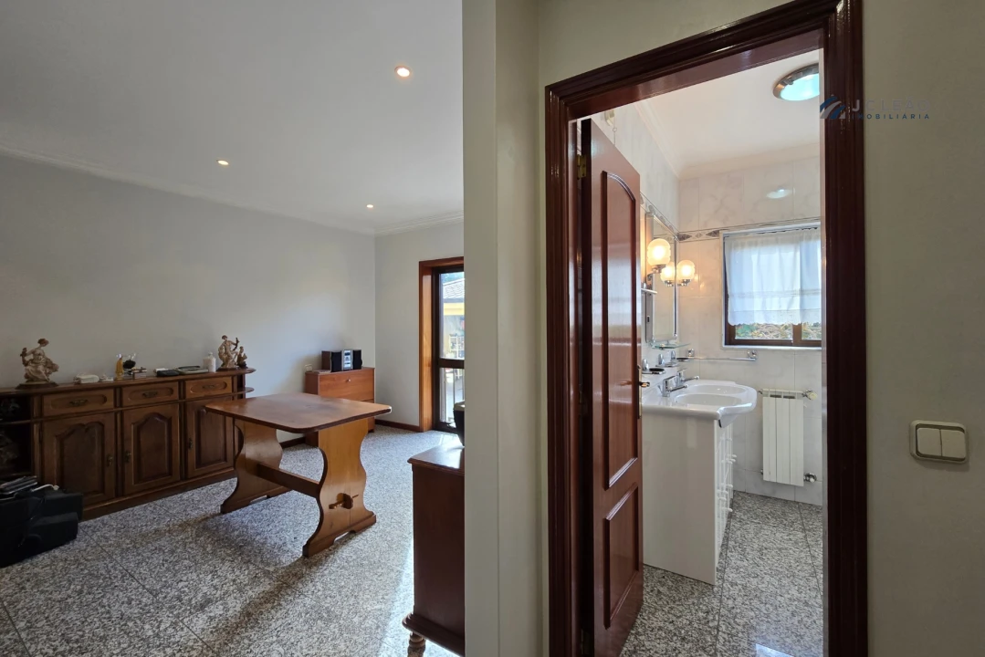 Moradia T5 para Venda em São Mamede de Infesta e Senhora da Hora Foto 19