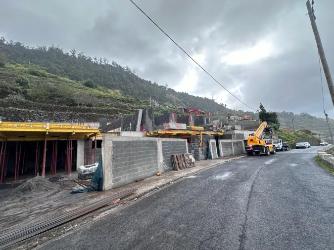 Moradia T3 para Venda em Arco da Calheta Foto 14