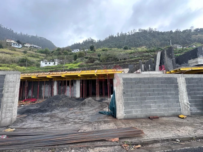 Moradia T3 para Venda em Arco da Calheta Foto 16