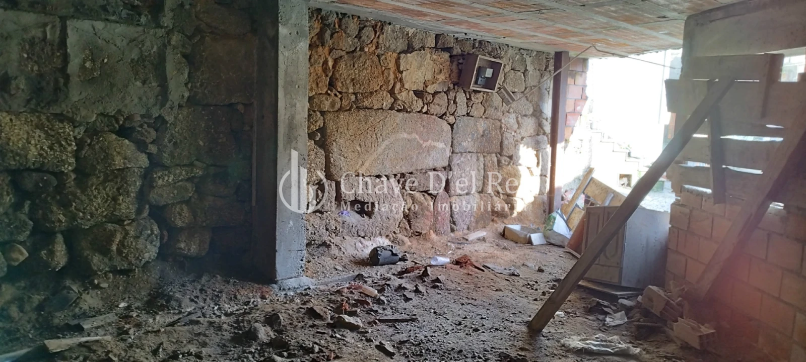 Moradia T1 para Venda em São Cipriano e Vil de Souto Foto 8