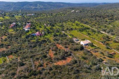 Moradia T4 para Venda em Querença, Tôr e Benafim