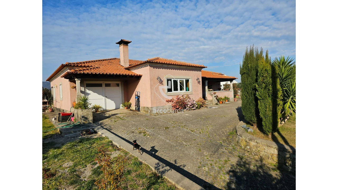 Moradia T3 para Venda em Gemieira Foto 32