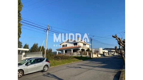 Terreno para Venda em Nogueira do Cravo e Pindelo