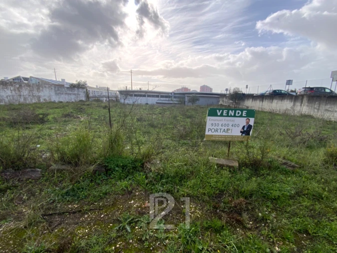 Terreno para Venda em Cacém e São Marcos Foto 2