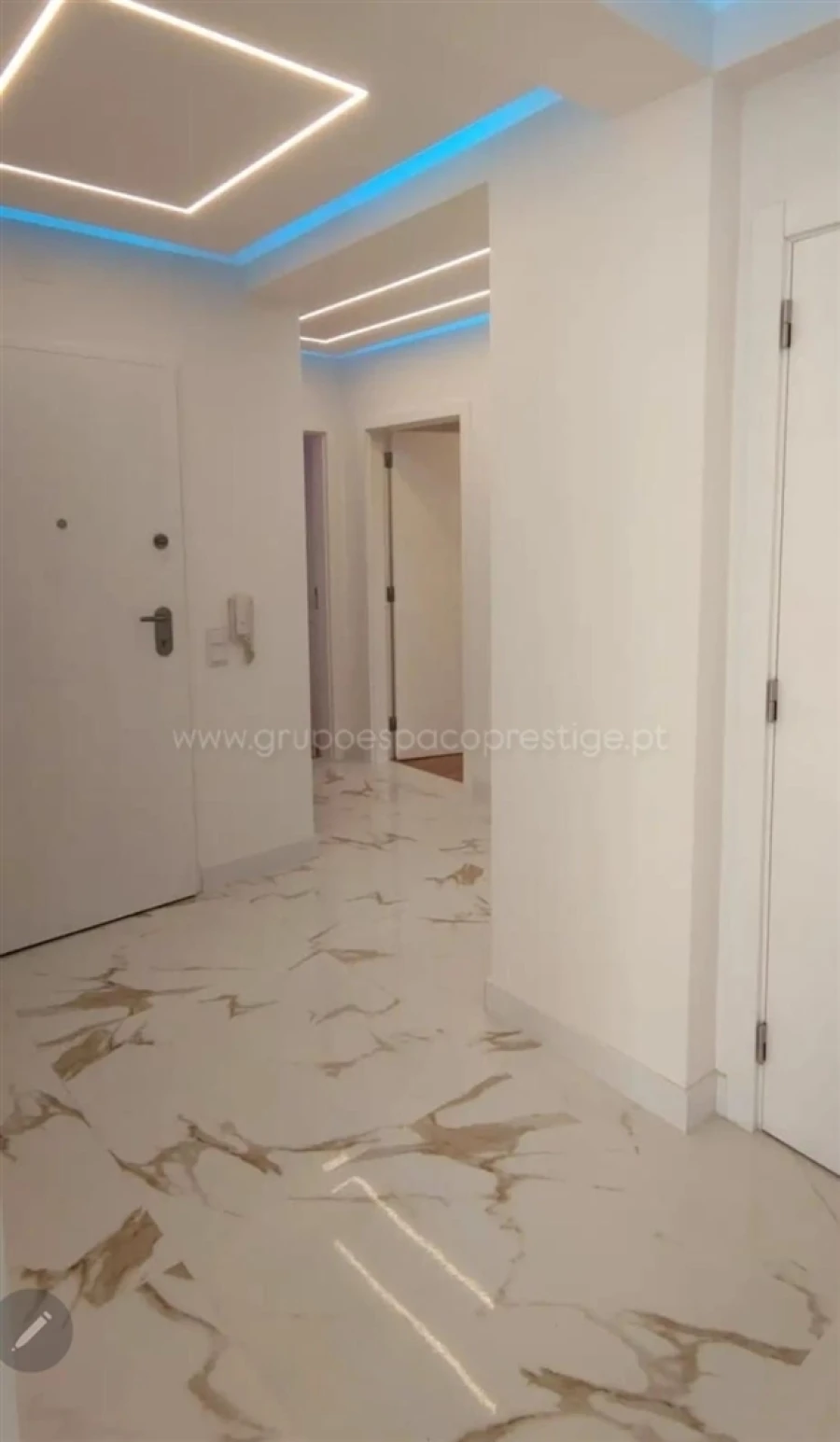 Apartamento T2 para Venda em Quarteira Foto 3