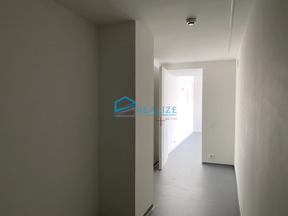 Loja para Arrendamento em Nossa Senhora da Conceição, São Pedro e São Dinis Foto 20