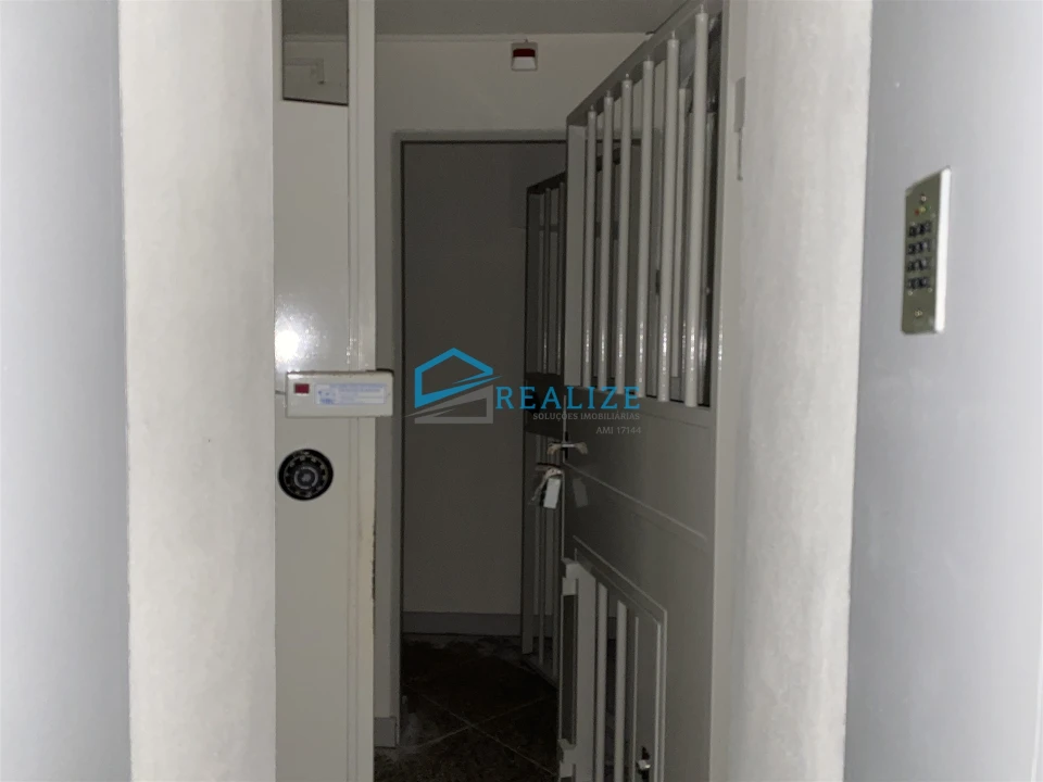 Loja para Arrendamento em Nossa Senhora da Conceição, São Pedro e São Dinis Foto 23