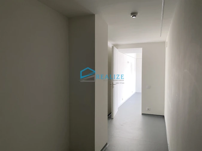 Loja para Arrendamento em Nossa Senhora da Conceição, São Pedro e São Dinis Foto 20