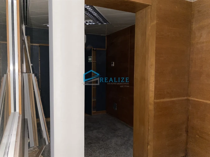 Loja para Arrendamento em Nossa Senhora da Conceição, São Pedro e São Dinis Foto 26