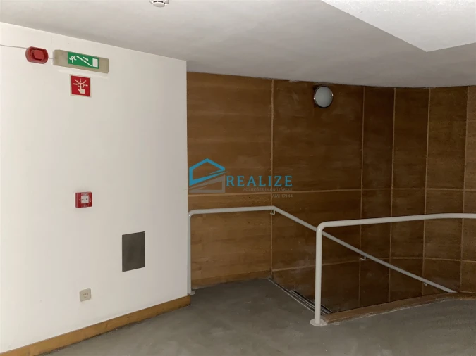 Loja para Arrendamento em Nossa Senhora da Conceição, São Pedro e São Dinis Foto 32