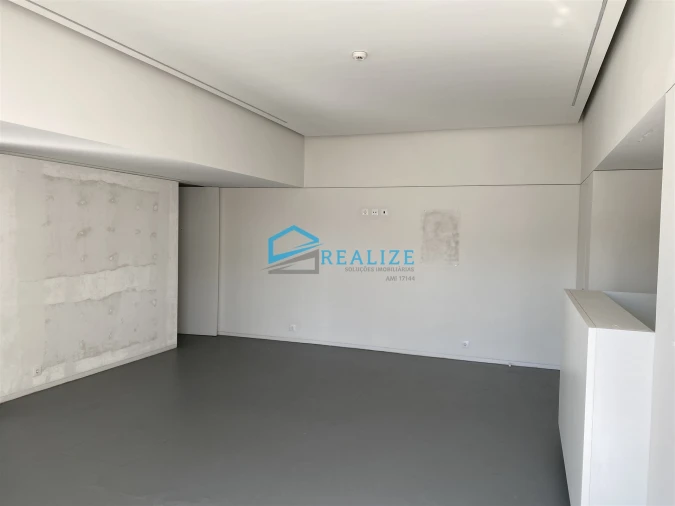 Loja para Arrendamento em Nossa Senhora da Conceição, São Pedro e São Dinis Foto 11