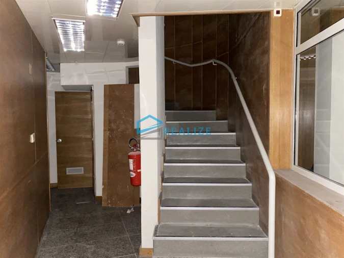 Loja para Arrendamento em Nossa Senhora da Conceição, São Pedro e São Dinis Foto 25