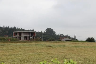 Terreno para Venda em Lustosa e Barrosas (Santo Estêvão)