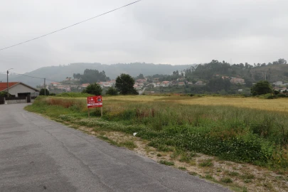 Terreno para Venda em Lustosa e Barrosas (Santo Estêvão)
