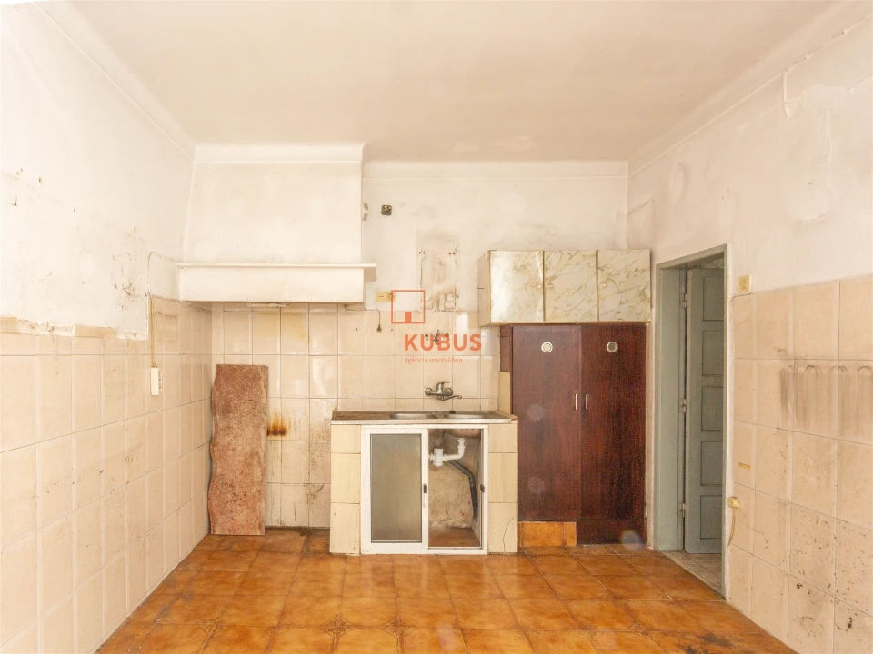 Moradia T2 para Venda em Torres Novas (Santa Maria, Salvador e Santiago) Foto 2