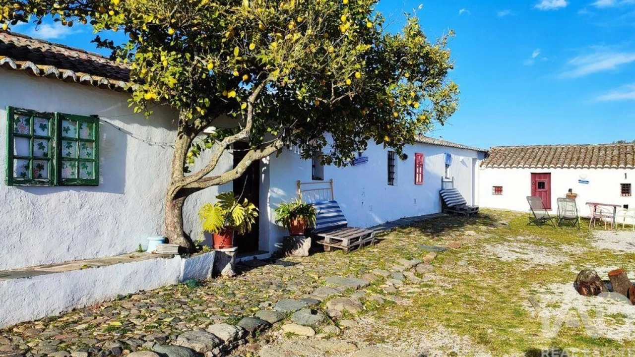 Moradia T12 para Venda em Terrugem e Vila Boim Foto 22