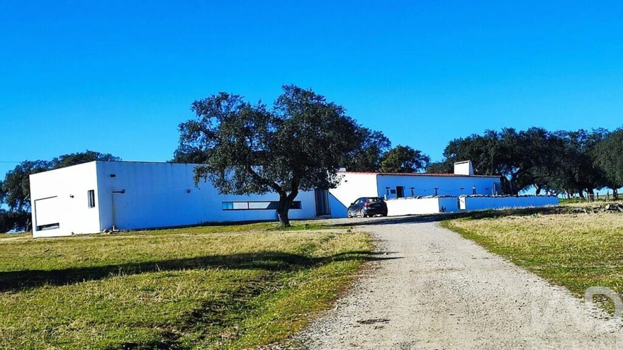 Moradia T12 para Venda em Terrugem e Vila Boim Foto 25