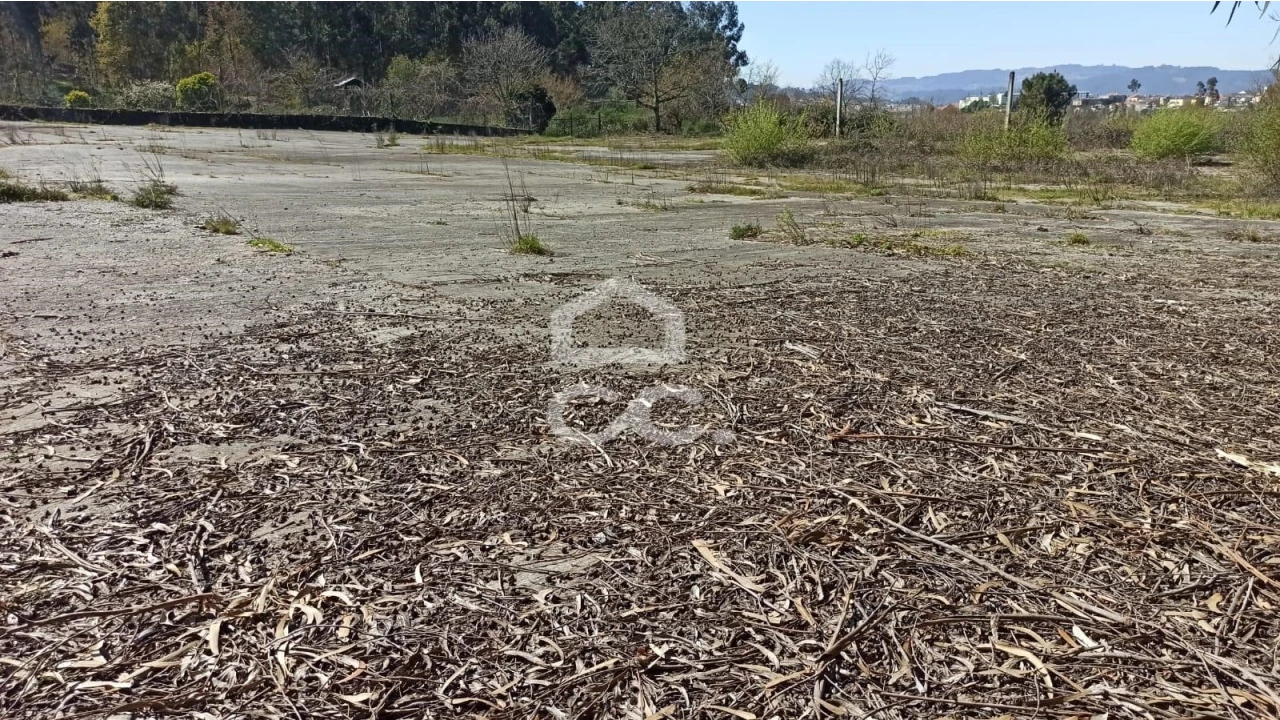 Terreno para Venda em Fafe Foto 15