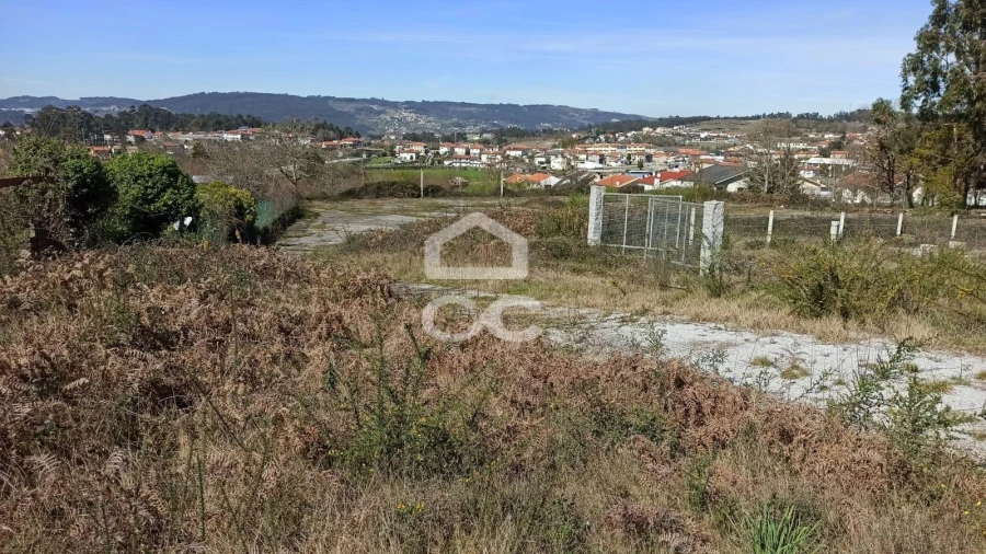 Terreno para Venda em Fafe Foto 5