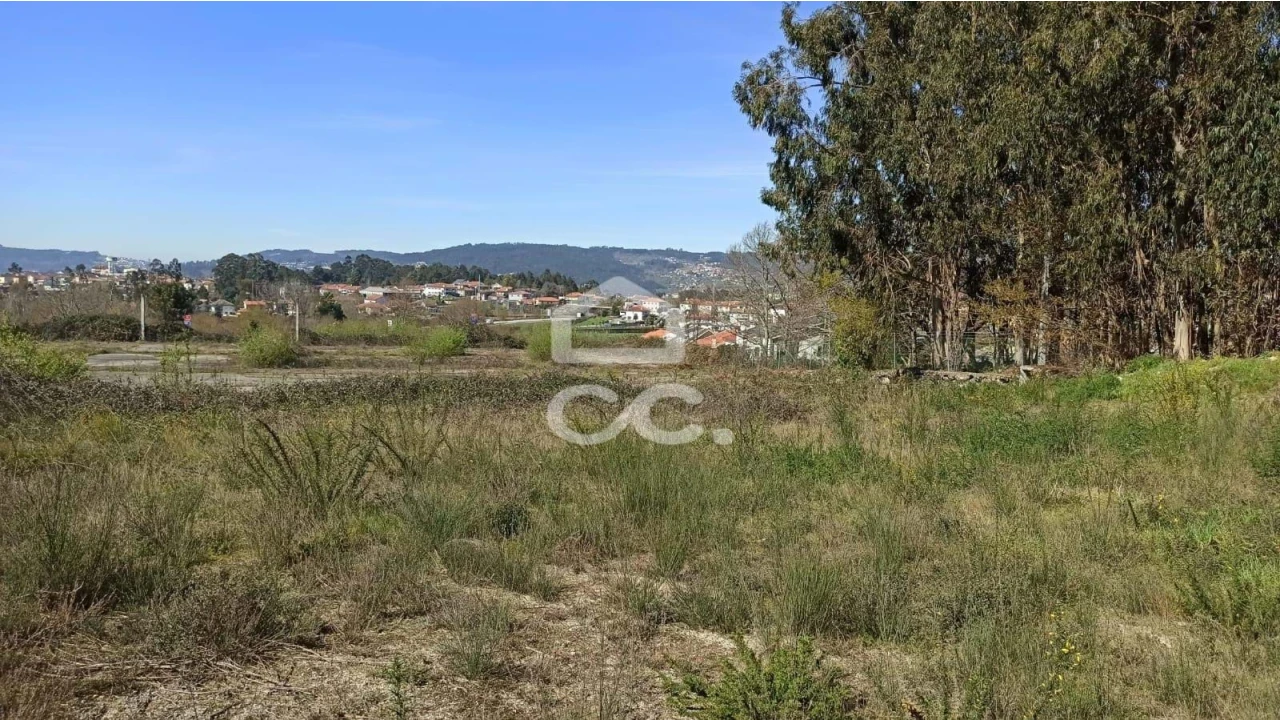 Terreno para Venda em Fafe Foto 17
