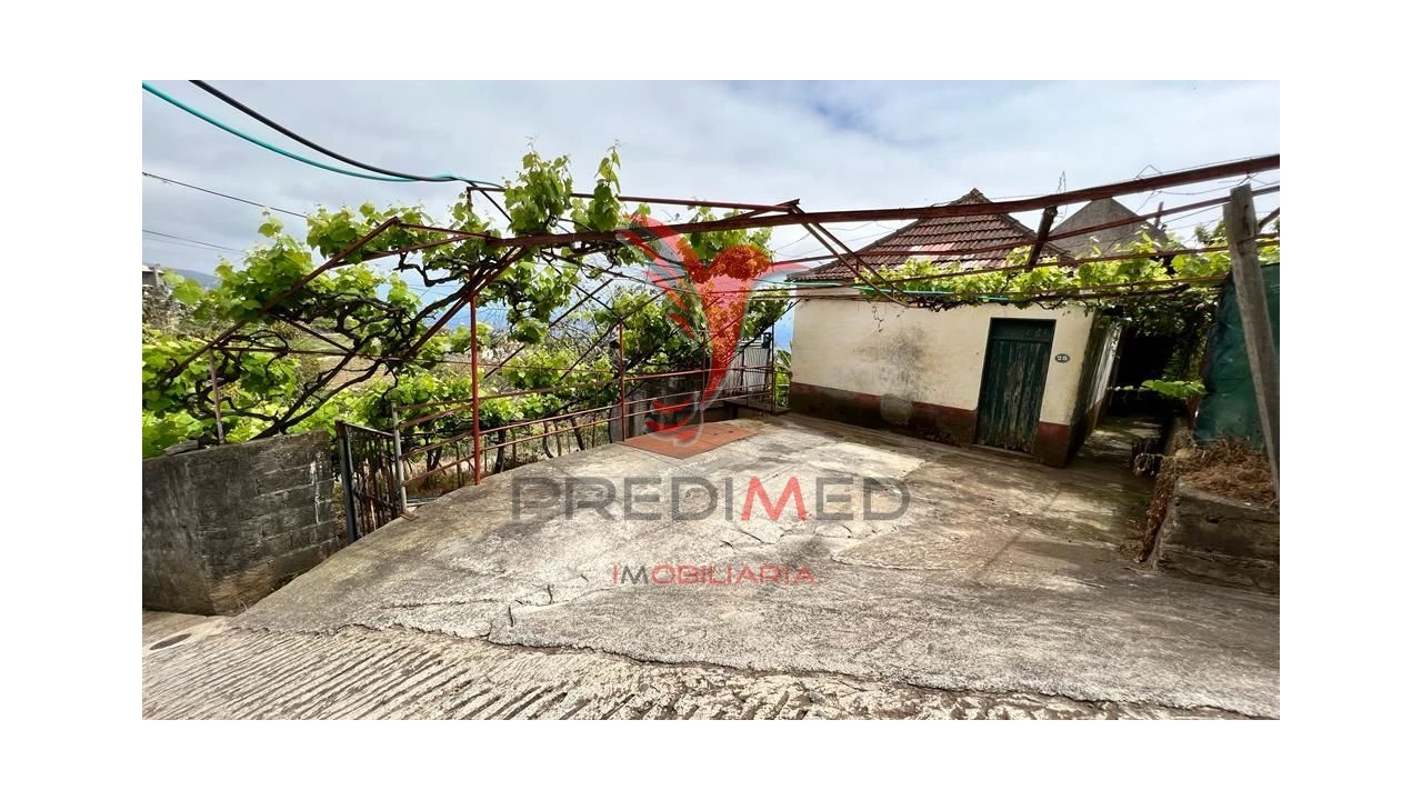 Terreno para Venda em Canhas Foto 3