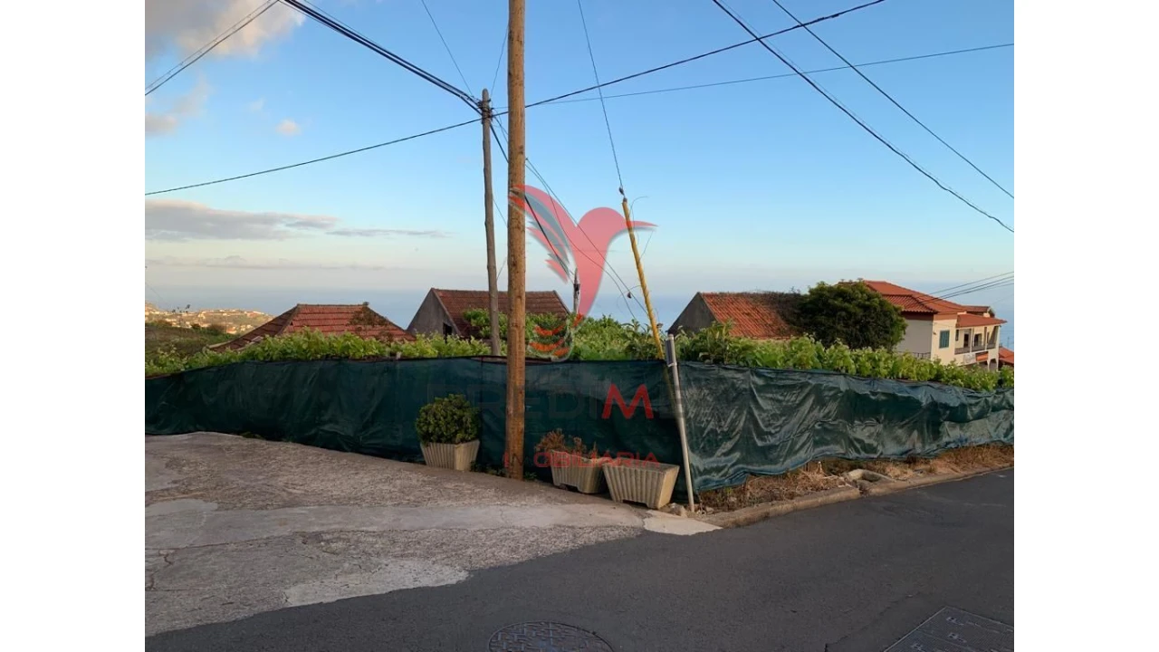Terreno para Venda em Canhas Foto 2