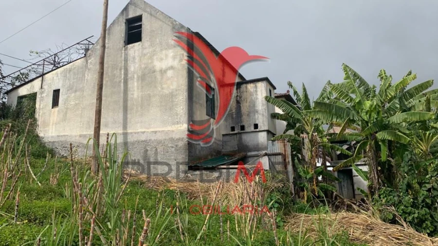 Terreno para Venda em Canhas Foto 4