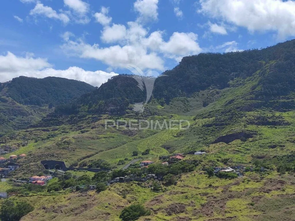 Terreno para Venda em Caniçal Foto 6