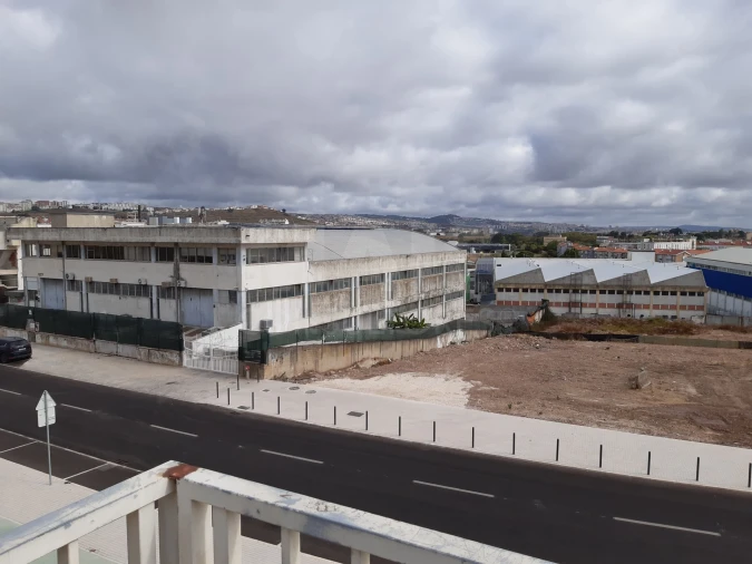 Loja para Arrendamento em Falagueira-Venda Nova Foto 6