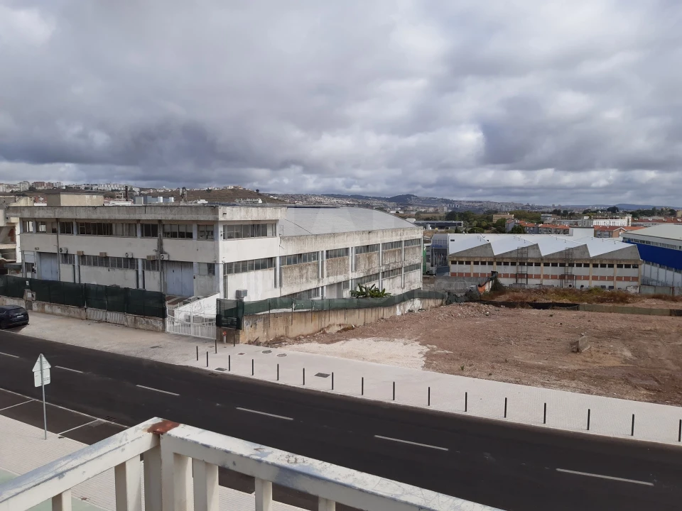Loja para Arrendamento em Falagueira-Venda Nova Foto 6