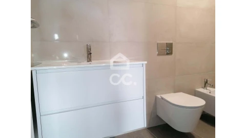 Apartamento T2 para Venda em Cedofeita, Santo Ildefonso, Sé, Miragaia, São Nicolau e Vitória